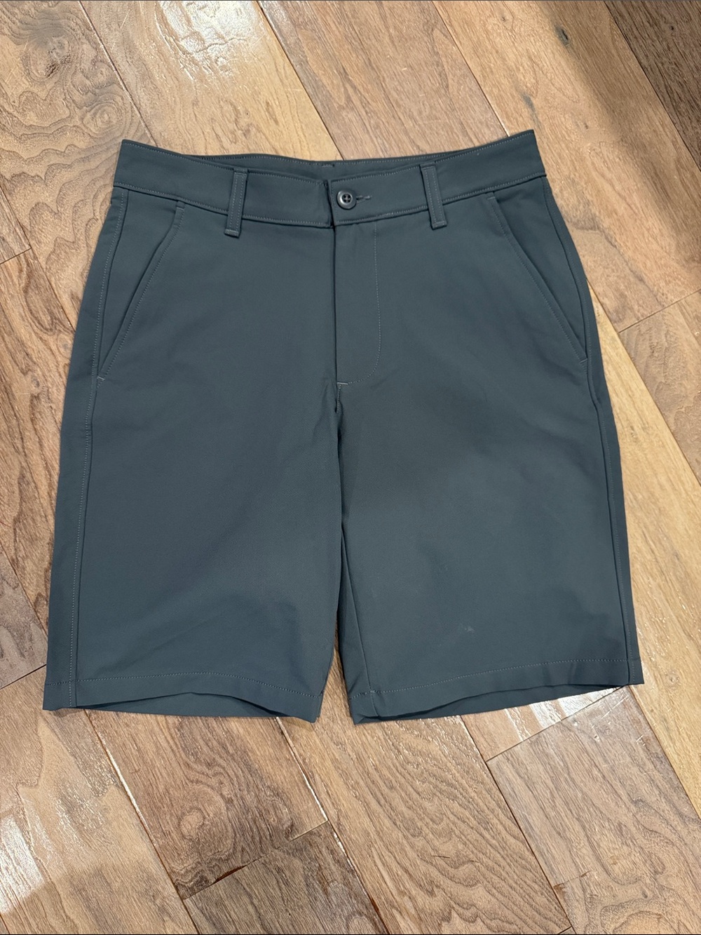 Under Armour Men's Flat Front Performance Shorts - Charcoal